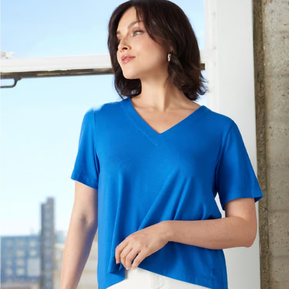 Betabrand Essential V-Neck Shorts Sleeve Tee in Blue NWT. S-XL.